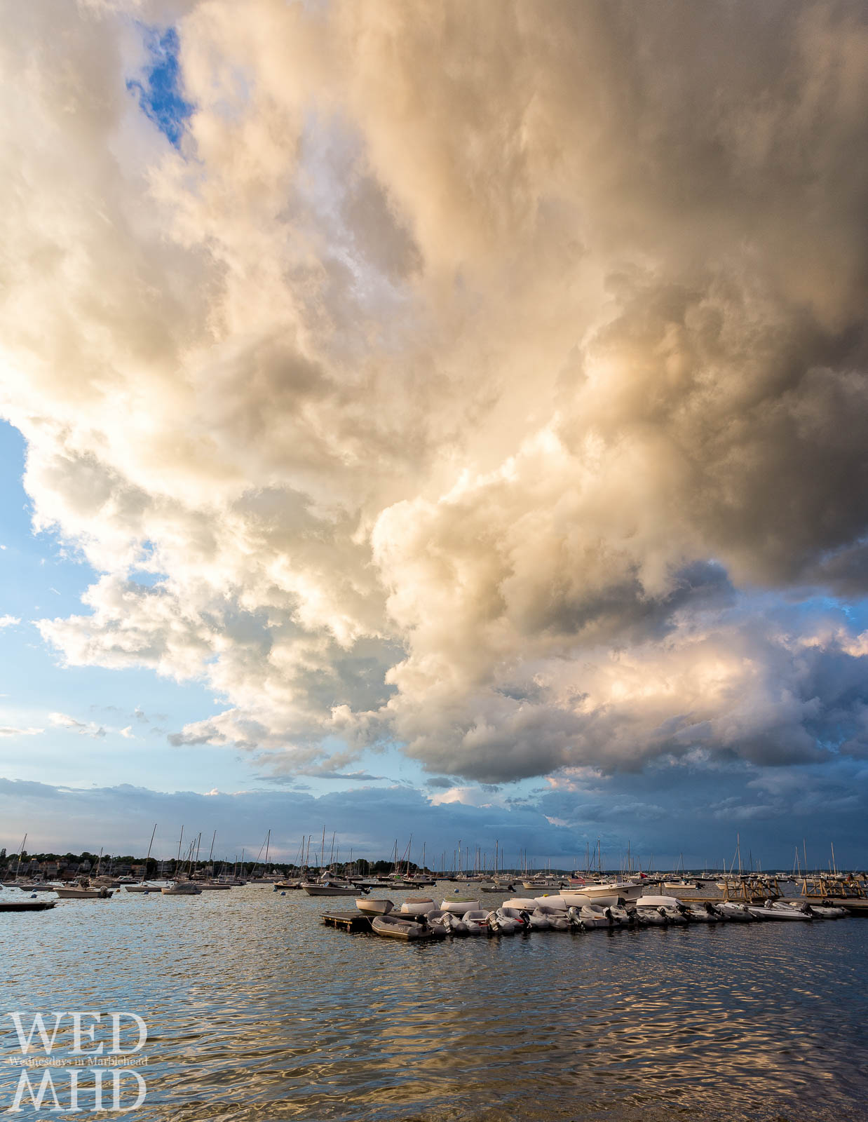 huge cloud over harbor