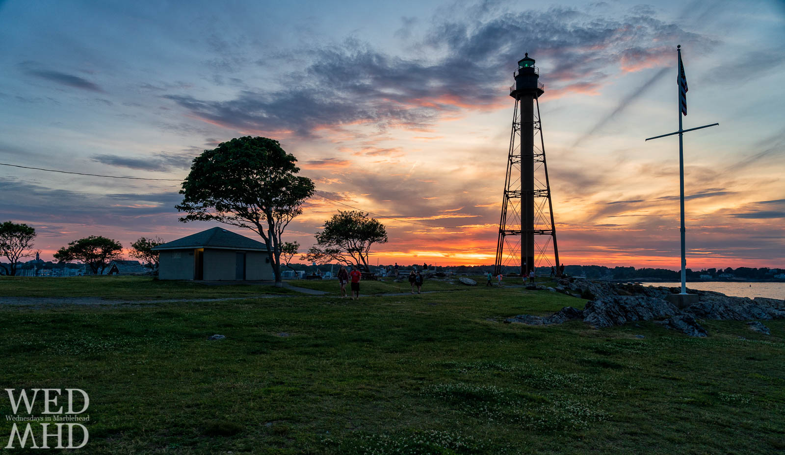 No better way to end a weekend in Marblehead than enjoying sunday sunsets at the lighthouse